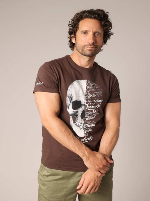 T-shirt 100 % coton avec imprimé tête de mort et typographie contrastée 'Deeluxe' - Kiabi