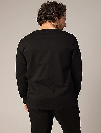 T-shirt 100% coton BCI avec poche plaquée sur la poitrine et étiquette brodée. 'Deeluxe'