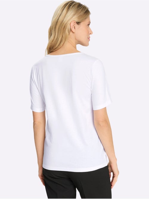 T-shirt 2 en 1 à col V avec empiècement floral et manches courtes - Taille standard - Moda Vilona - Kiabi T-shirt 2 en 1 à col V avec empiècement floral et manches courtes - Taille standard - Moda Vilona - Kiabi