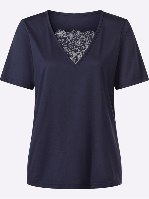 T-shirt 2 en 1 avec col V et imprimé floral brillant - Taille standard - Moda Vilona - Kiabi T-shirt 2 en 1 avec col V et imprimé floral brillant - Taille standard - Moda Vilona - Kiabi