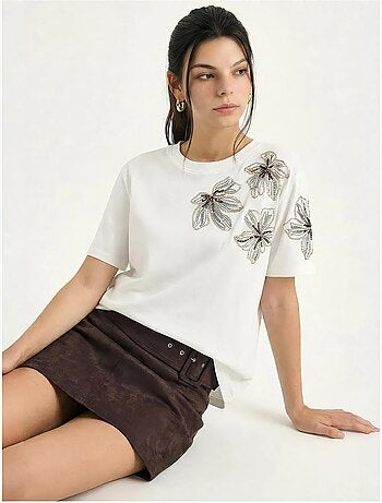 T-shirt à col rond brodé de fleurs lucci