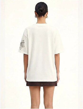 T-shirt à col rond brodé de fleurs lucci
