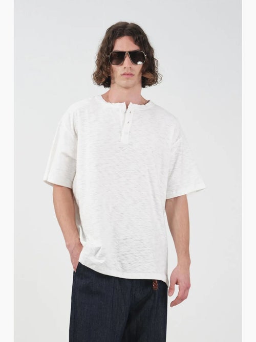 T-shirt à col rond et boutons giesto - Kiabi T-shirt à col rond et boutons giesto - Kiabi