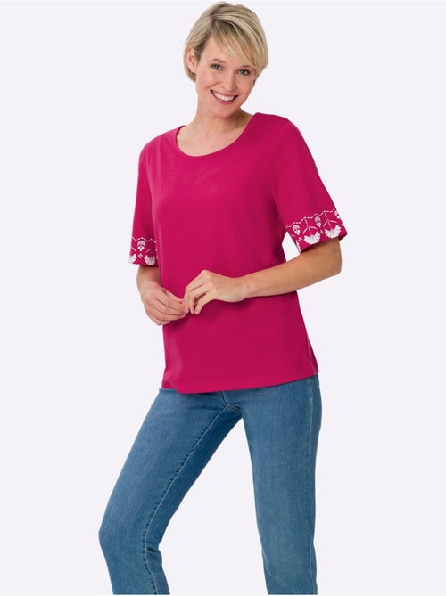 T-shirt à col rond et manches larges avec bordures imprimées - Taille standard - Moda Vilona - Kiabi T-shirt à col rond et manches larges avec bordures imprimées - Taille standard - Moda Vilona - Kiabi