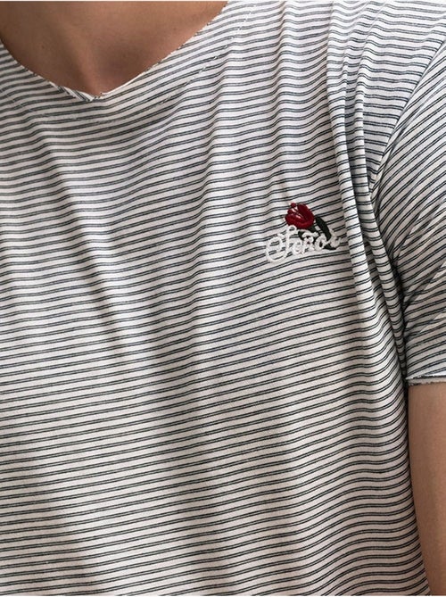 T-shirt à col rond rayé brodé giesto - Kiabi T-shirt à col rond rayé brodé giesto - Kiabi