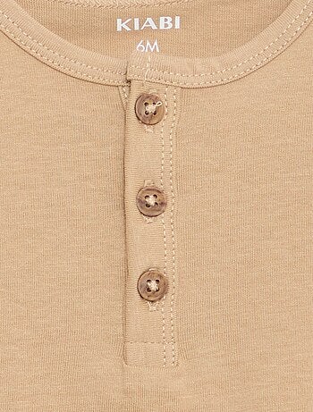 T-shirt à col tunisien boutonné