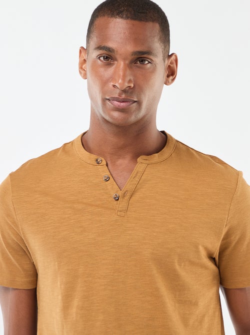 T-shirt à col tunisien manches courtes - Kiabi