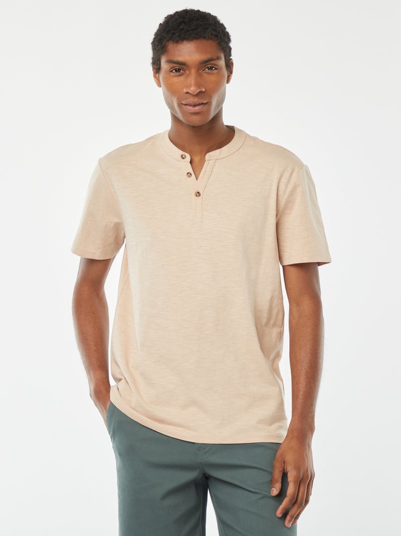 T-shirt à col tunisien manches courtes Beige - Kiabi