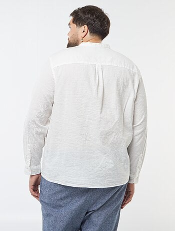 T-shirt à col tunisien matière type crépon