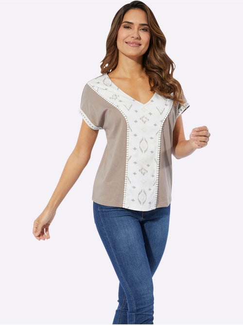 T-shirt à col V avec motif ethnique et finitions crochetées - Taille standard - Moda Vilona - Kiabi
