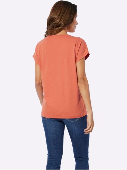 T-shirt à encolure ronde avec imprimé ethnique et mancherons - Taille standard - Moda Vilona - Kiabi T-shirt à encolure ronde avec imprimé ethnique et mancherons - Taille standard - Moda Vilona - Kiabi