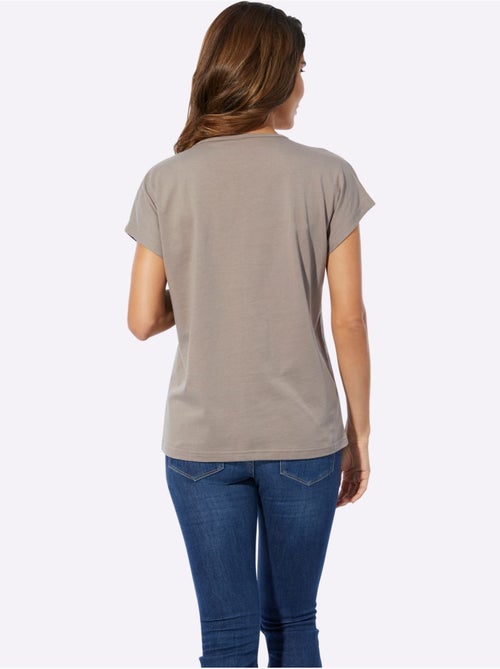 T-shirt à encolure ronde avec imprimé graphique et mancherons - Taille standard - Moda Vilona - Kiabi T-shirt à encolure ronde avec imprimé graphique et mancherons - Taille standard - Moda Vilona - Kiabi