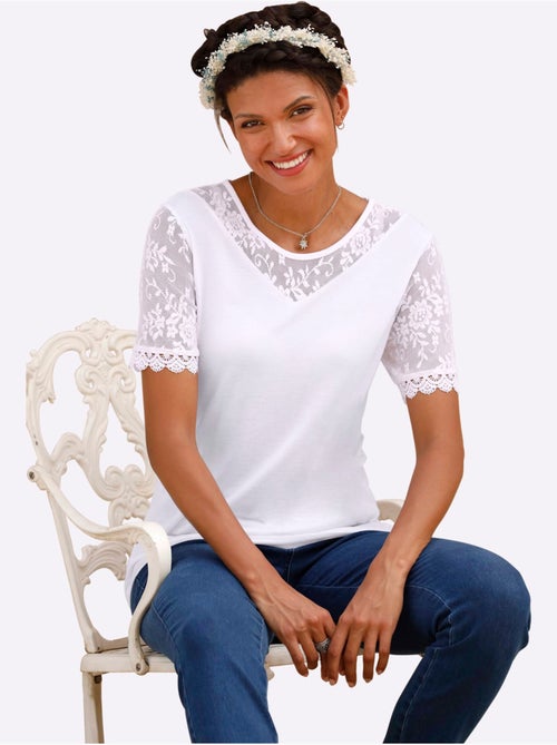 T-shirt à encolure ronde avec manches courtes en dentelle - Taille standard - Moda Vilona - Kiabi