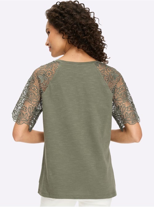 T-shirt à encolure ronde avec manches en dentelle transparente - taille standard - helline - Kiabi T-shirt à encolure ronde avec manches en dentelle transparente - taille standard - helline - Kiabi
