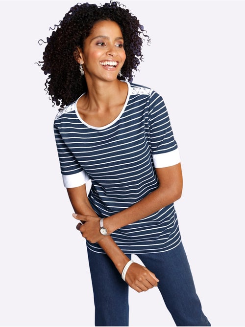 T-shirt à Encolure Ronde Avec œillets Et Laçage - Taille Standard - Moda Vilona - Kiabi T-shirt à Encolure Ronde Avec œillets Et Laçage - Taille Standard - Moda Vilona - Kiabi