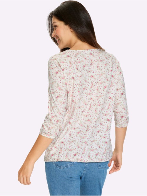 T-shirt à encolure ronde et manches 3/4 avec motif fleurs - taille standard - moda vilona - Kiabi T-shirt à encolure ronde et manches 3/4 avec motif fleurs - taille standard - moda vilona - Kiabi