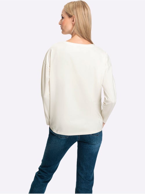 T-shirt à encolure ronde joli imprimé feuille devant - taille standard - helline - Kiabi T-shirt à encolure ronde joli imprimé feuille devant - taille standard - helline - Kiabi
