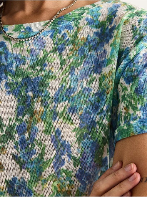 T-shirt à imprimé floral et col rond lucci - Kiabi T-shirt à imprimé floral et col rond lucci - Kiabi