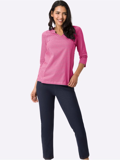 T-shirt à manches 3/4 avec col en v et rayures longitudinales - taille standard - moda vilona - Kiabi T-shirt à manches 3/4 avec col en v et rayures longitudinales - taille standard - moda vilona - Kiabi