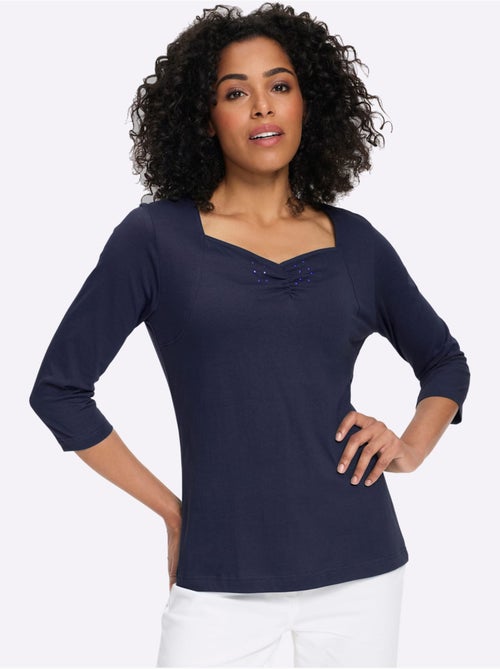 T-shirt à manches 3/4 petites pierres fantaisie à l'encolure - taille standard - moda vilona - Kiabi T-shirt à manches 3/4 petites pierres fantaisie à l'encolure - taille standard - moda vilona - Kiabi