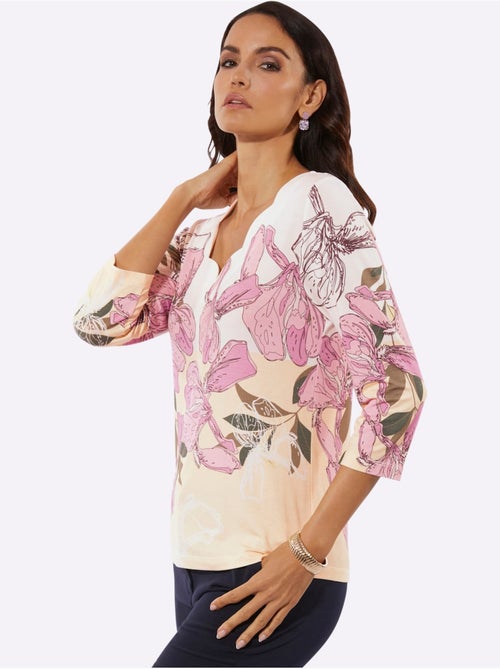 T-shirt à Manches 3/4 Superbe Motif Floral - Taille Standard - Helline - Kiabi T-shirt à Manches 3/4 Superbe Motif Floral - Taille Standard - Helline - Kiabi