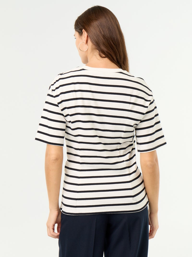 T-shirt à manches courtes avec bijou coquillage Blanc - Kiabi