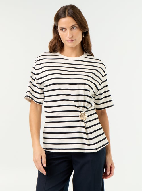 T-shirt à manches courtes avec bijou coquillage - Kiabi