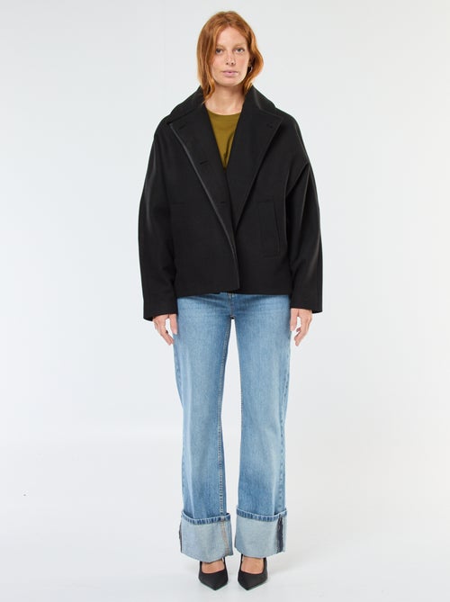 T-shirt à manches courtes avec bijou fantaisie devant effet twisté - Kiabi