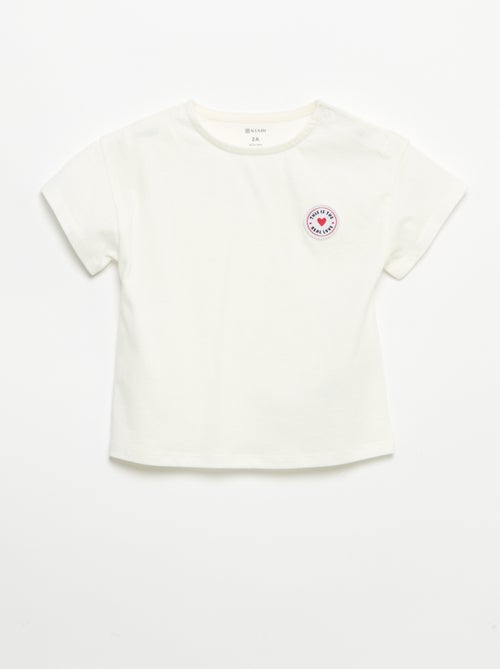 T-shirt à manches courtes avec cœur cousu - Kiabi