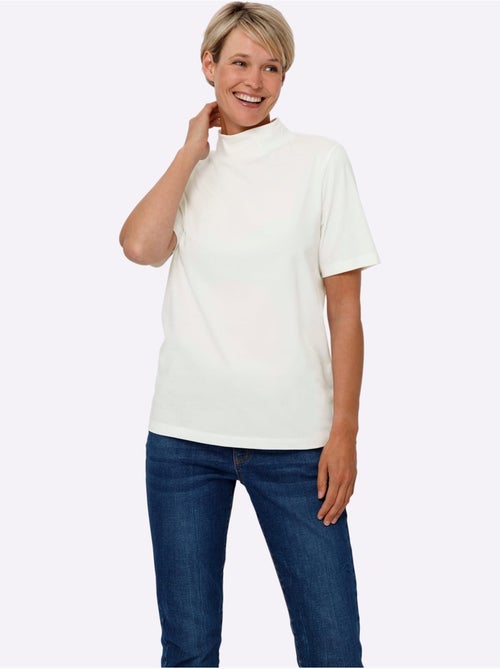 T-shirt à manches courtes avec col montant et qualité agréable - Taille standard - Moda Vilona - Kiabi T-shirt à manches courtes avec col montant et qualité agréable - Taille standard - Moda Vilona - Kiabi