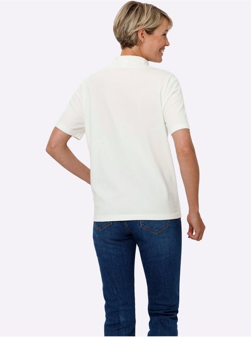 T-shirt à manches courtes avec col montant et qualité agréable - Taille standard - Moda Vilona - Kiabi T-shirt à manches courtes avec col montant et qualité agréable - Taille standard - Moda Vilona - Kiabi