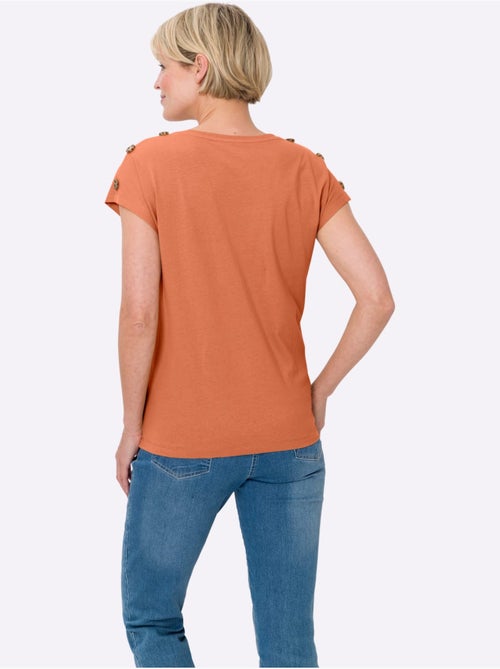 T-shirt à manches courtes avec col rond et boutons imitation corne - Taille standard - Moda Vilona - Kiabi T-shirt à manches courtes avec col rond et boutons imitation corne - Taille standard - Moda Vilona - Kiabi