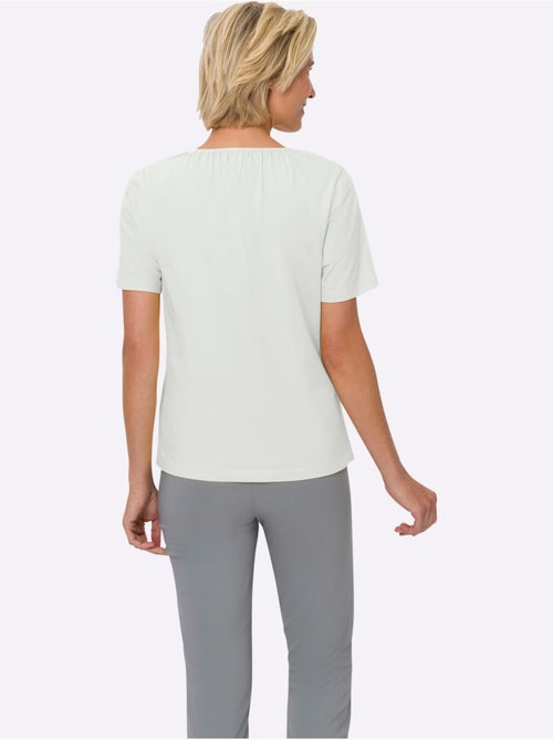 T-shirt à manches courtes avec col rond froncé et lien à nouer - taille standard - moda vilona - Kiabi T-shirt à manches courtes avec col rond froncé et lien à nouer - taille standard - moda vilona - Kiabi