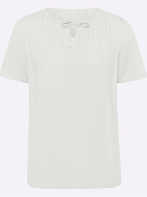 T-shirt à manches courtes avec col rond froncé et lien à nouer - taille standard - moda vilona - Kiabi T-shirt à manches courtes avec col rond froncé et lien à nouer - taille standard - moda vilona - Kiabi