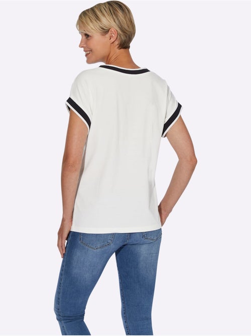 T-shirt à manches courtes avec col V et ruban décoratif - Taille standard - Moda Vilona - Kiabi T-shirt à manches courtes avec col V et ruban décoratif - Taille standard - Moda Vilona - Kiabi