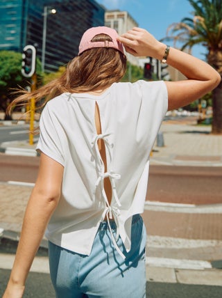 T-shirt à manches courtes avec dos ouvert