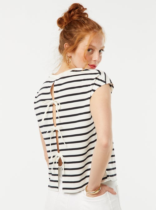 T-shirt à manches courtes avec dos ouvert - Kiabi
