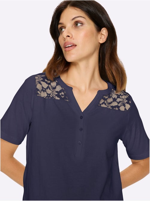 T-shirt à manches courtes avec empiècement en dentelle florale - Taille standard - Moda Vilona - Kiabi