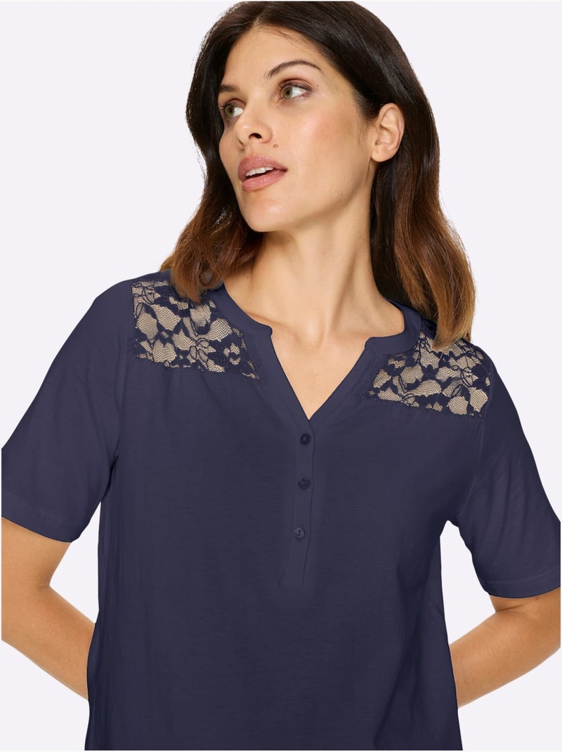 T-shirt à manches courtes avec empiècement en dentelle florale - Taille standard - Moda Vilona Bleu marine - Kiabi