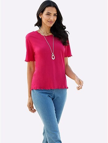 T-shirt à manches courtes en qualité douce avec finitions ondulées - Taille standard - Moda Vilona