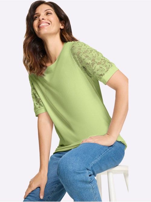 T-shirt à manches courtes avec manches bouffantes en dentelle - Taille standard - Moda Vilona - Kiabi T-shirt à manches courtes avec manches bouffantes en dentelle - Taille standard - Moda Vilona - Kiabi