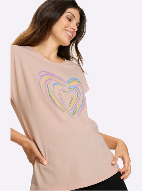 T-shirt à manches courtes avec motif cœur et encolure ronde - Taille standard - Moda Vilona - Kiabi T-shirt à manches courtes avec motif cœur et encolure ronde - Taille standard - Moda Vilona - Kiabi