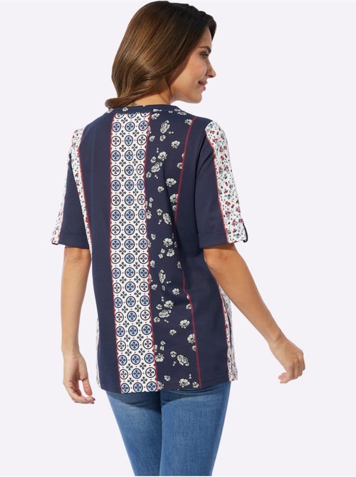 T-shirt à manches courtes avec motif patchwork et encolure ronde - Taille standard - Moda Vilona - Kiabi T-shirt à manches courtes avec motif patchwork et encolure ronde - Taille standard - Moda Vilona - Kiabi