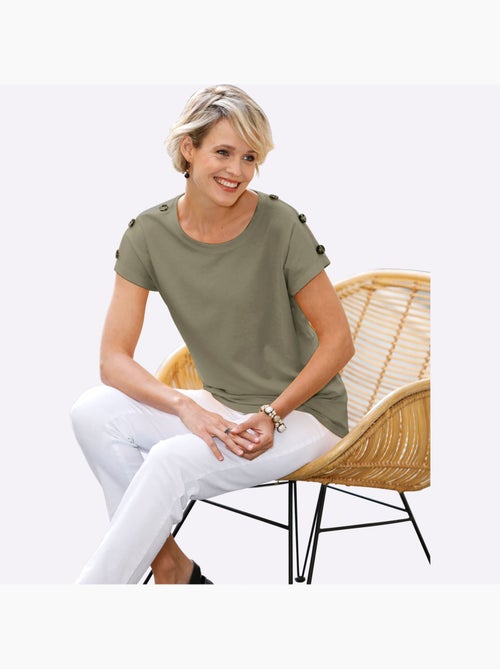 T-shirt à Manches Courtes Boutons Imitation Corne - Taille Standard - Moda Vilona - Kiabi