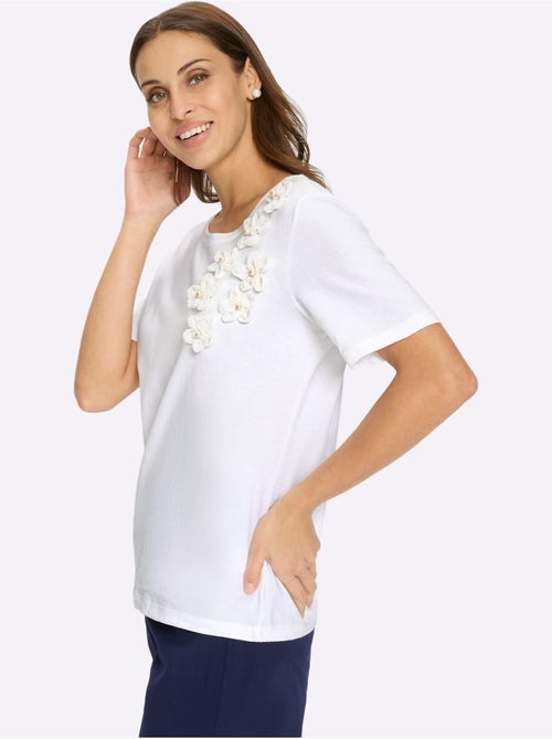 T-shirt à manches courtes en coton avec application florale et perles - Taille standard - Witt - Kiabi T-shirt à manches courtes en coton avec application florale et perles - Taille standard - Witt - Kiabi