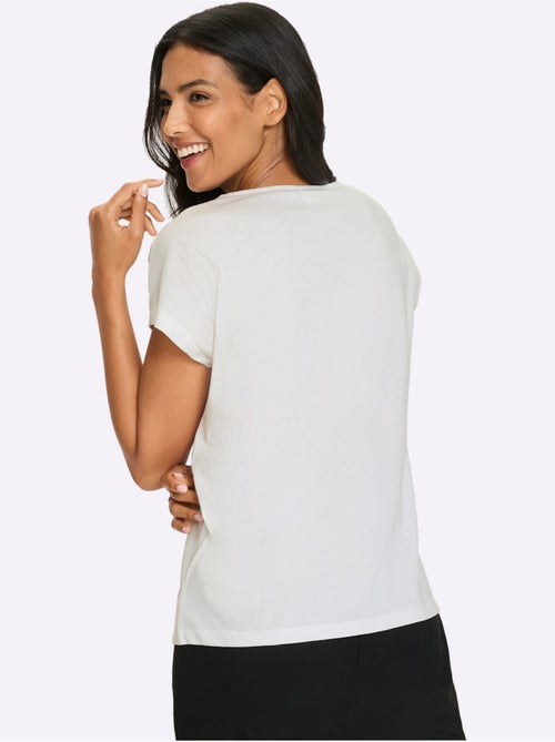 T-shirt à manches courtes en coton avec motif cœur devant - Taille standard - Moda Vilona - Kiabi T-shirt à manches courtes en coton avec motif cœur devant - Taille standard - Moda Vilona - Kiabi