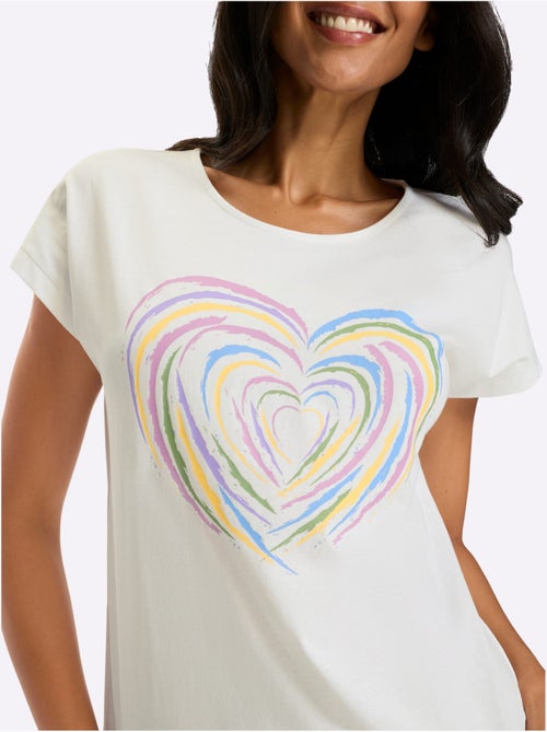 T-shirt à manches courtes en coton avec motif cœur devant - Taille standard - Moda Vilona - Kiabi T-shirt à manches courtes en coton avec motif cœur devant - Taille standard - Moda Vilona - Kiabi