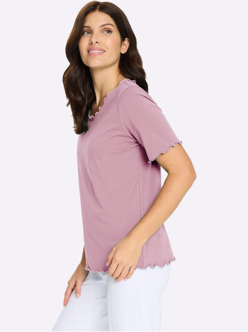 T-shirt à manches courtes en qualité douce avec finitions ondulées - Taille standard - Moda Vilona - Kiabi T-shirt à manches courtes en qualité douce avec finitions ondulées - Taille standard - Moda Vilona - Kiabi
