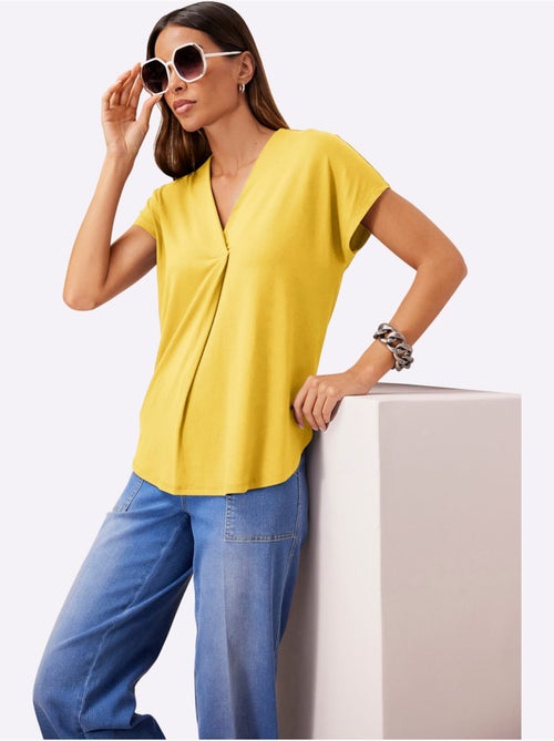 T-shirt à Manches Courtes Encolure En V Chevauchante - Taille Standard - Helline - Kiabi T-shirt à Manches Courtes Encolure En V Chevauchante - Taille Standard - Helline - Kiabi
