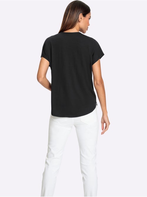 T-shirt à Manches Courtes Encolure En V Chevauchante - Taille Standard - Helline - Kiabi T-shirt à Manches Courtes Encolure En V Chevauchante - Taille Standard - Helline - Kiabi